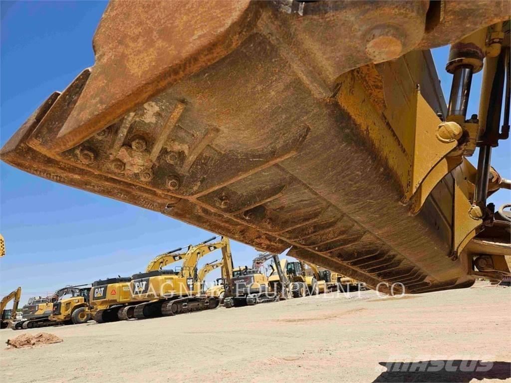 CAT D8T Buldožeri guseničari