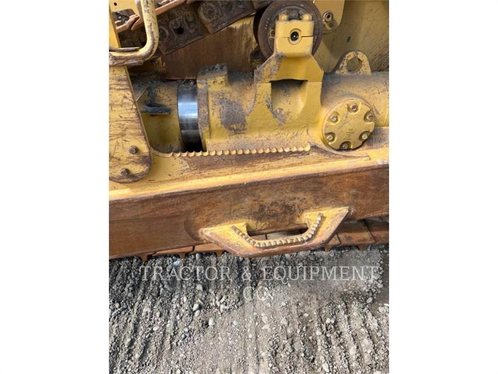 CAT D8T Buldožeri guseničari