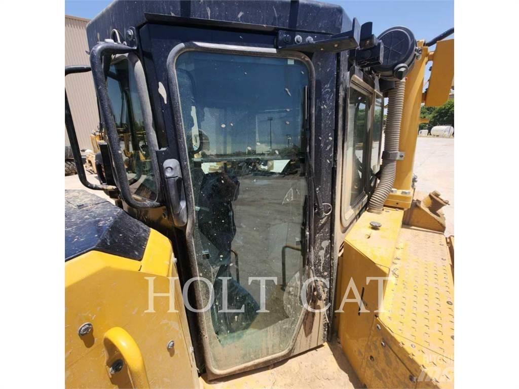 CAT D8T Buldožeri guseničari