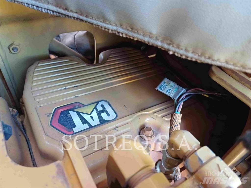 CAT D8T Buldožeri guseničari
