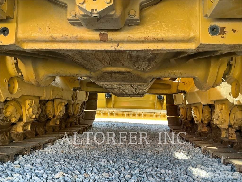 CAT D8T Buldožeri guseničari