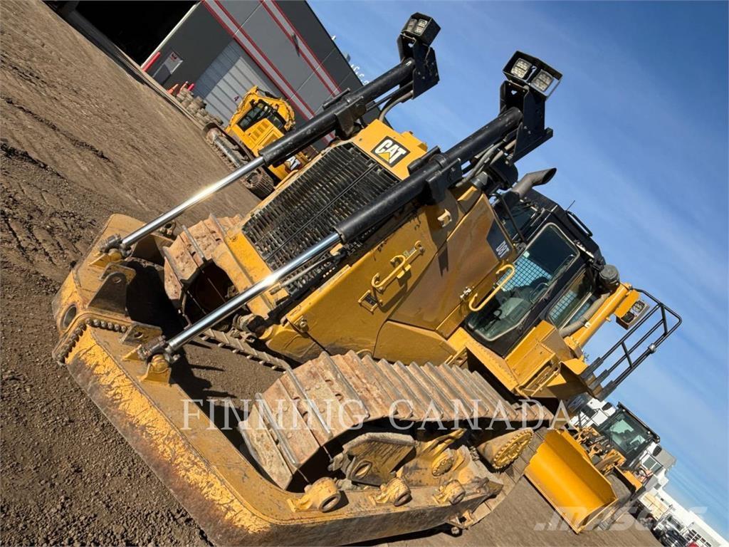 CAT D8T Buldožeri guseničari