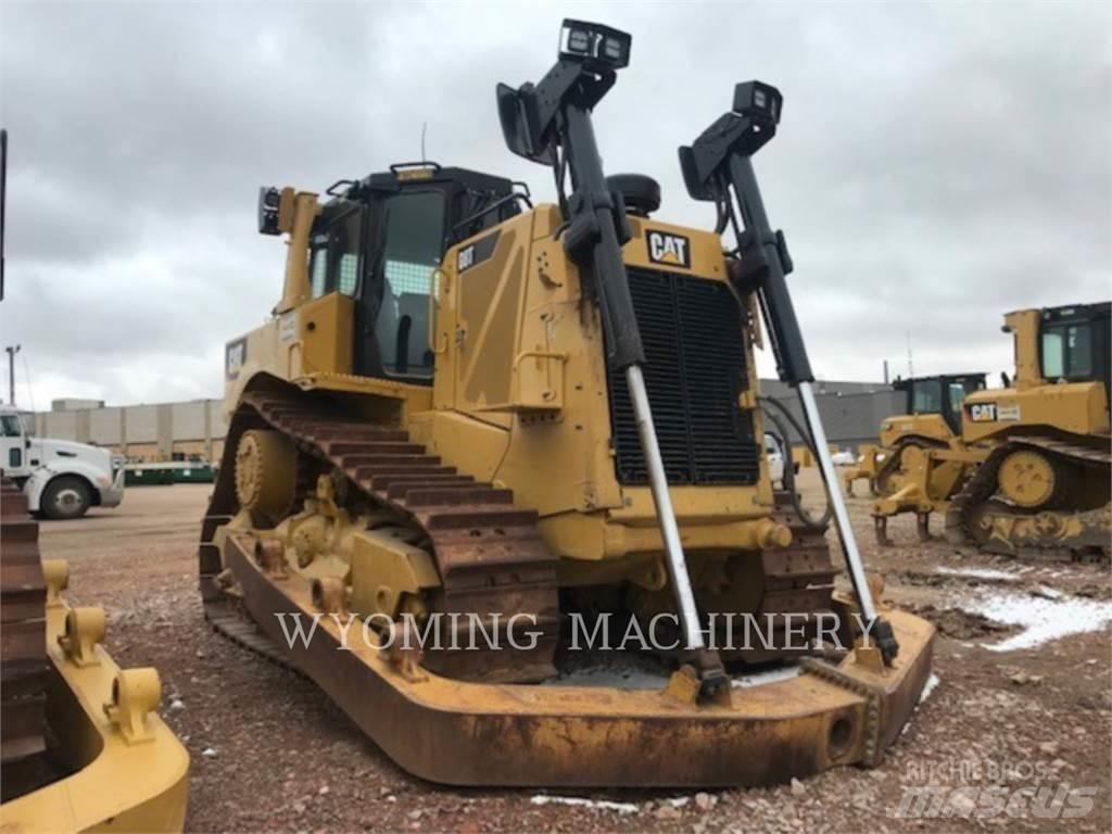 CAT D8T Buldožeri guseničari