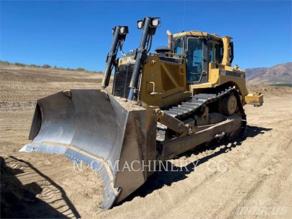 CAT D8T Buldožeri guseničari