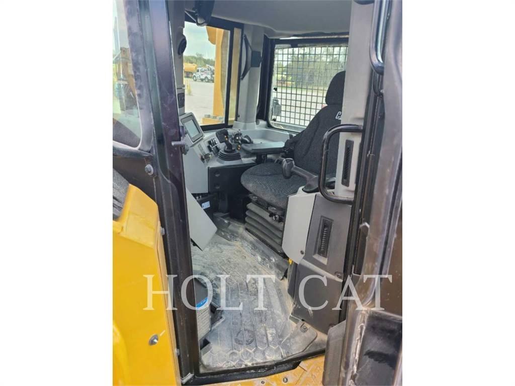 CAT D8T Buldožeri guseničari