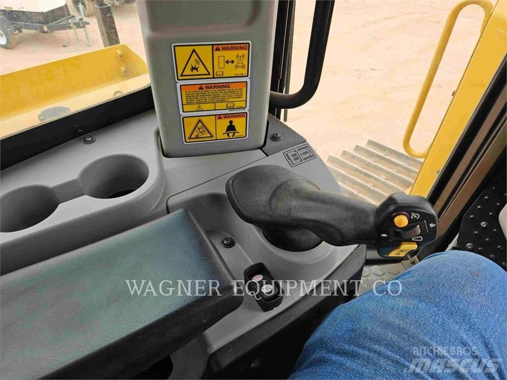 CAT D8T AW Buldožeri guseničari