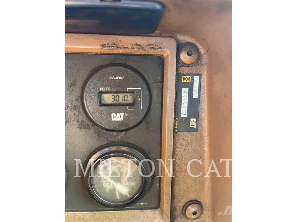 CAT D9N Buldožeri guseničari