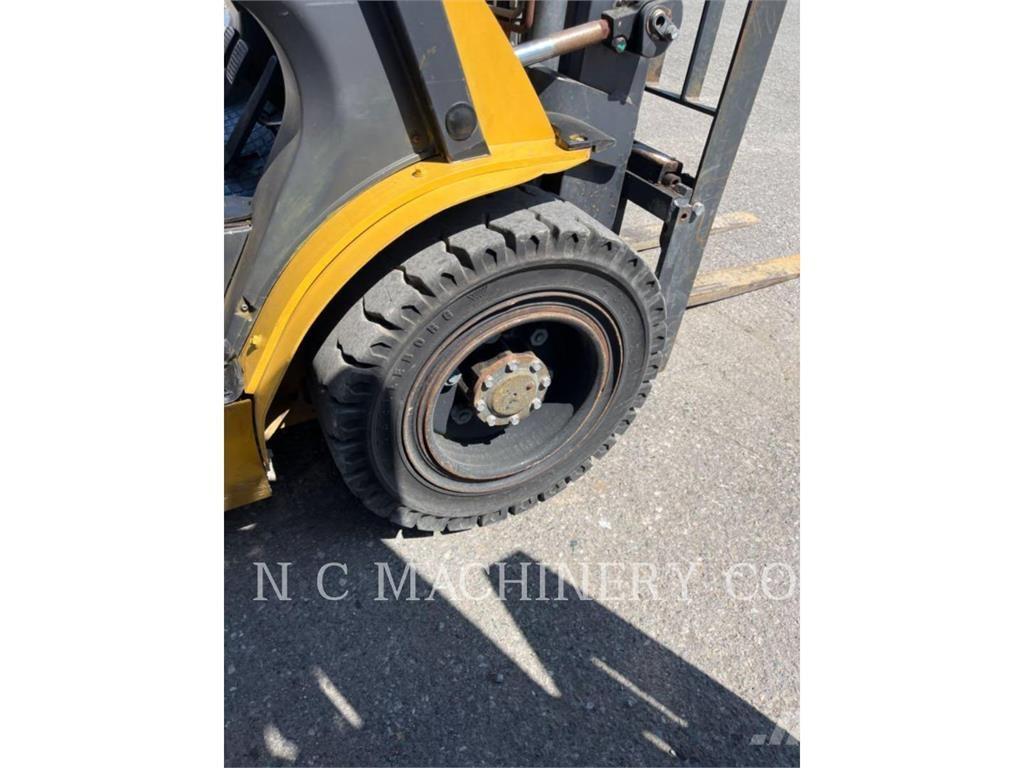 CAT GP30N5 Plinski viljuškari