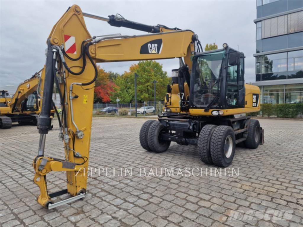 CAT M318D Bageri točkaši