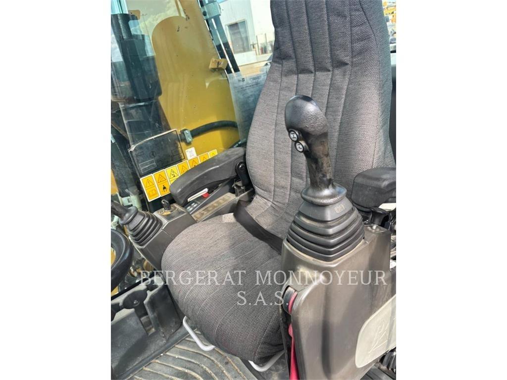 CAT M318F IVC Bageri točkaši