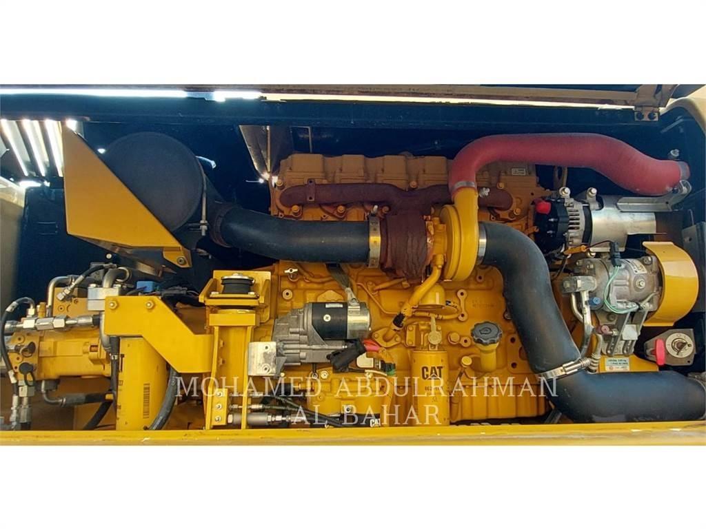 CAT M320D2 Bageri točkaši