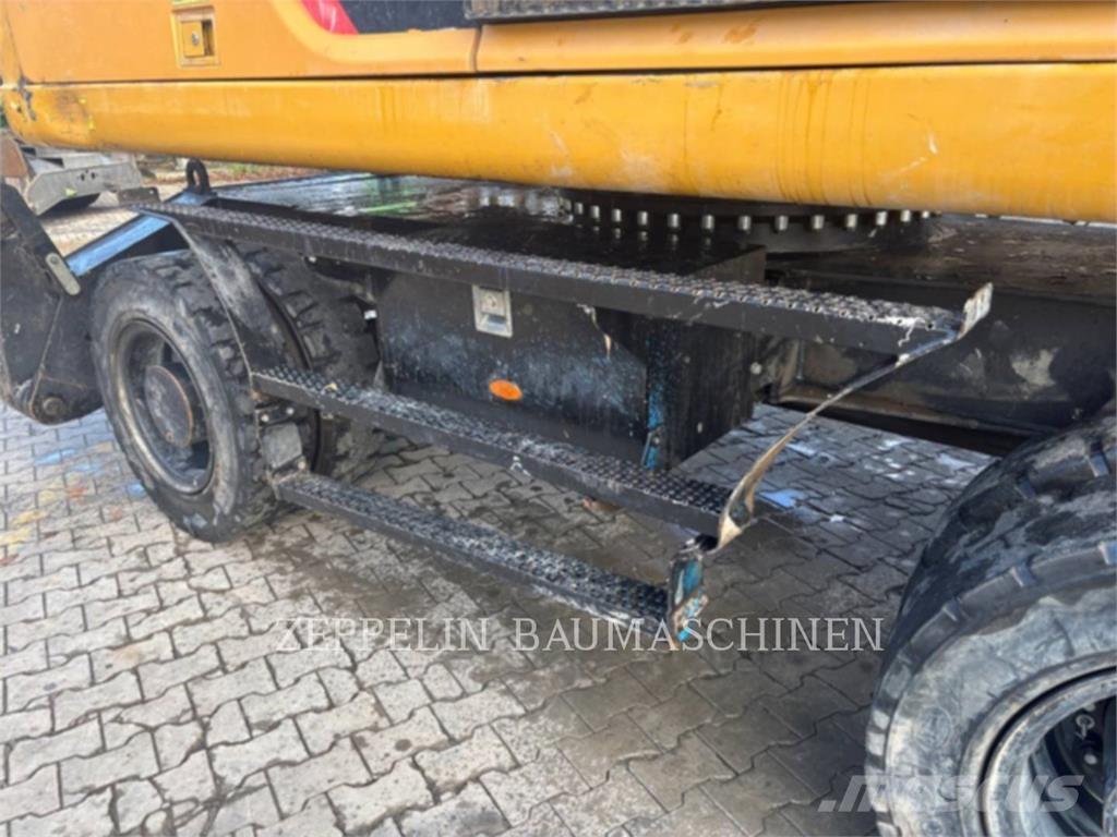 CAT MH3022 Bageri za rušenje