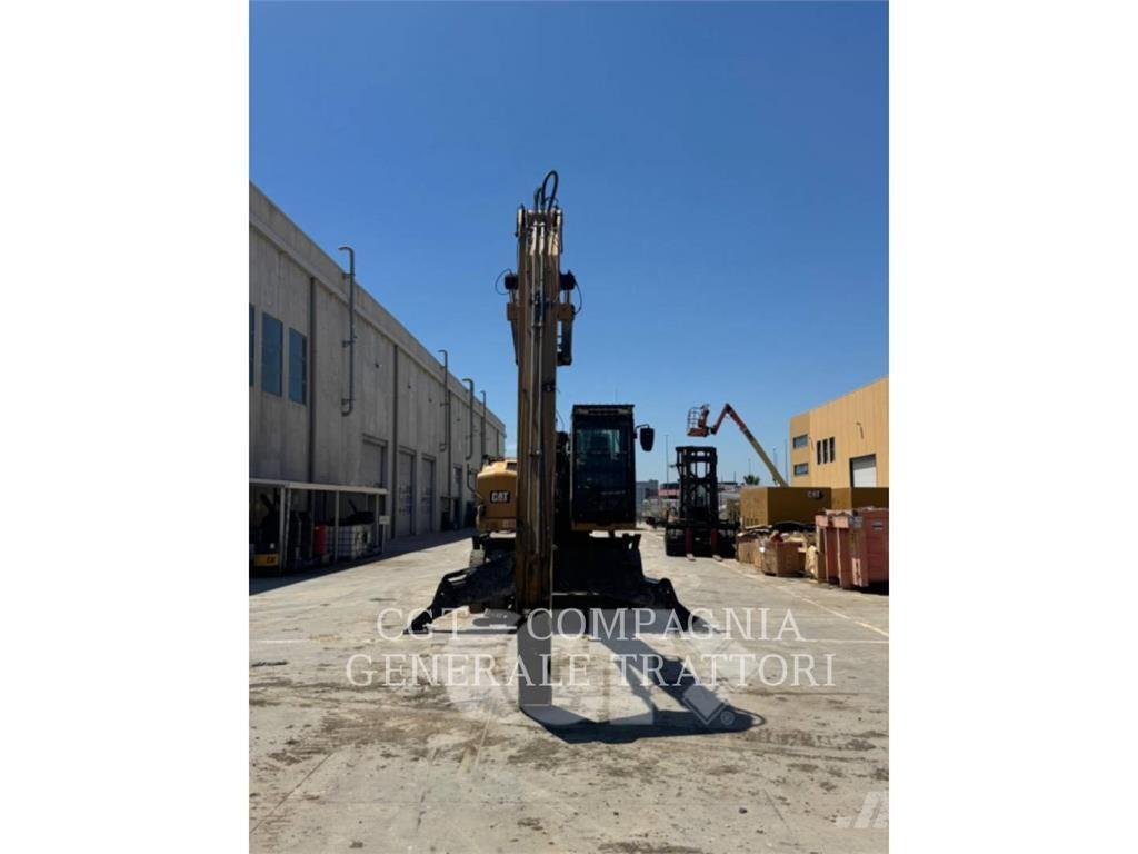 CAT MH3024 Bageri točkaši