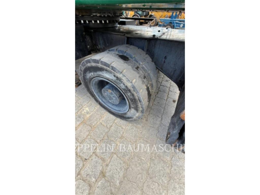 CAT MH3024-06C Bageri za rušenje