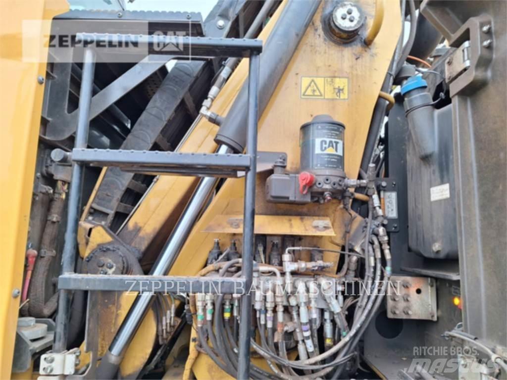 CAT MH3026-06C Bageri za rušenje