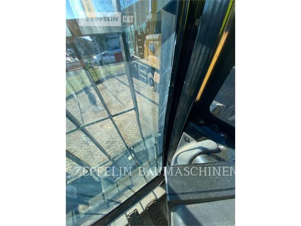 CAT MH3026-06C Bageri za rušenje