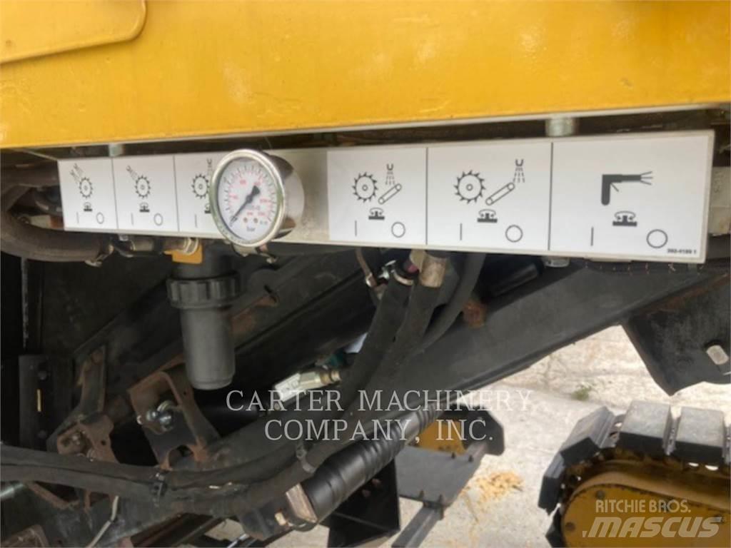 CAT PM 822 Freze za asfalt