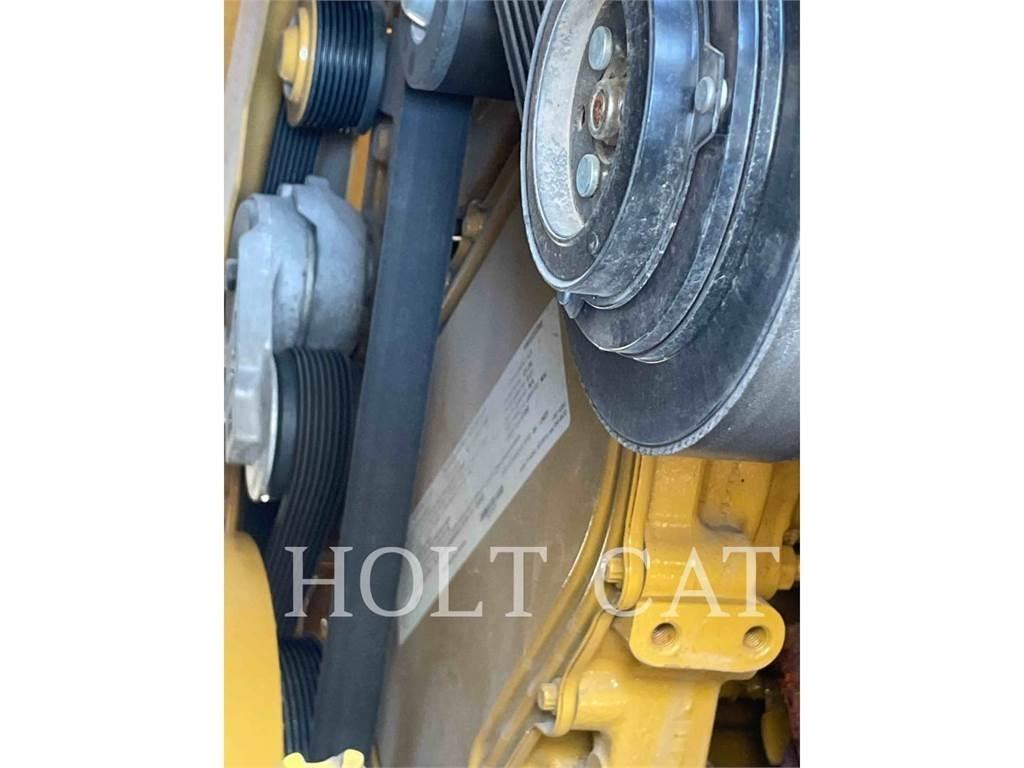 CAT RM400 CAB Mašine za reciklažu asfalta