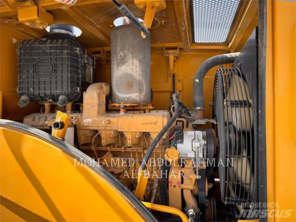 CAT SEM660D Utovarivači na točkove