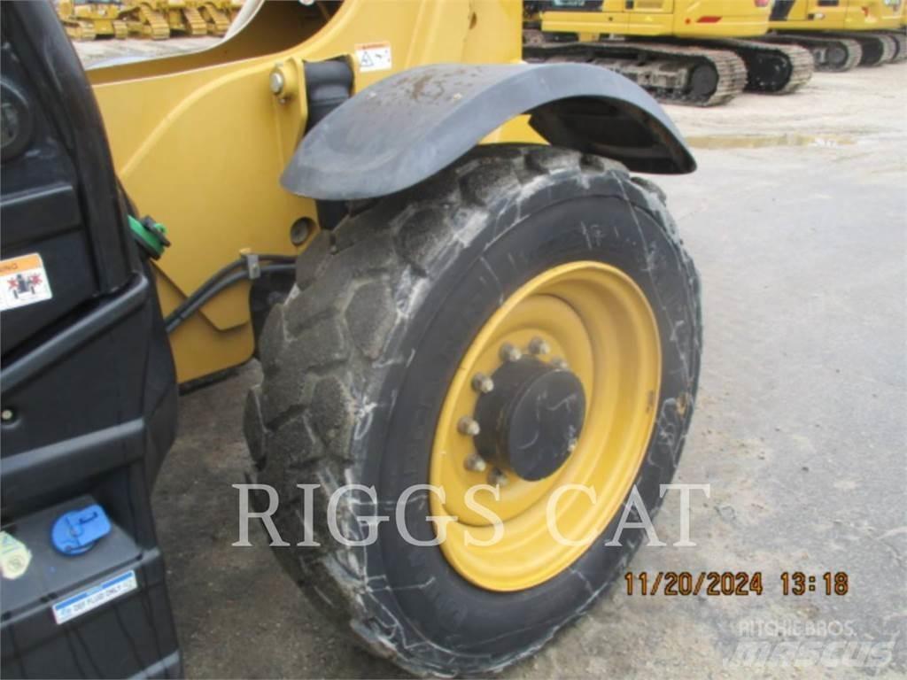 CAT TL1055D Teleskopski viljuškari