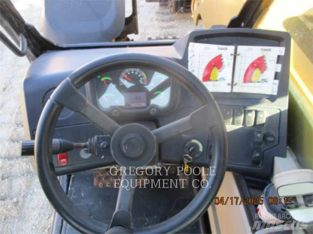 CAT TL642D Teleskopski viljuškari