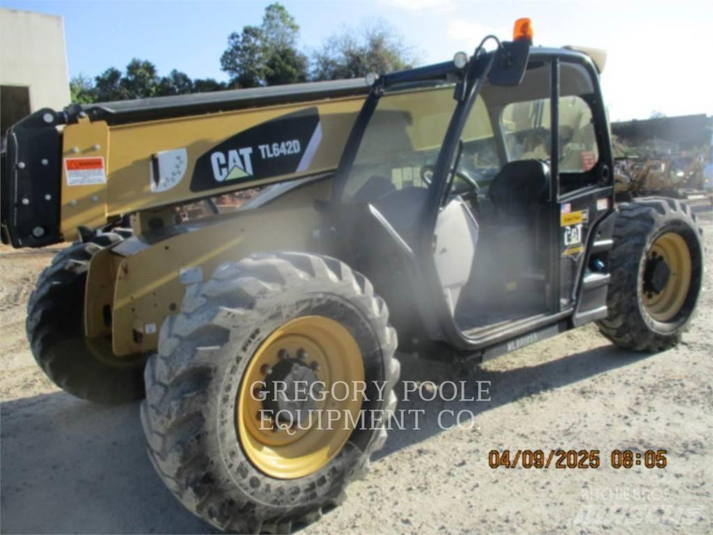 CAT TL642D Teleskopski viljuškari
