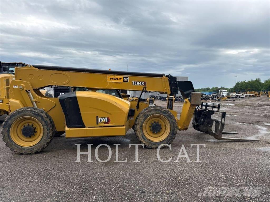 CAT TL943 Teleskopski viljuškari