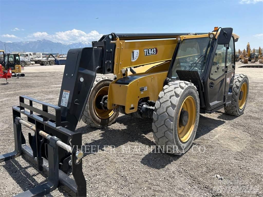 CAT TL943 CB Teleskopski viljuškari