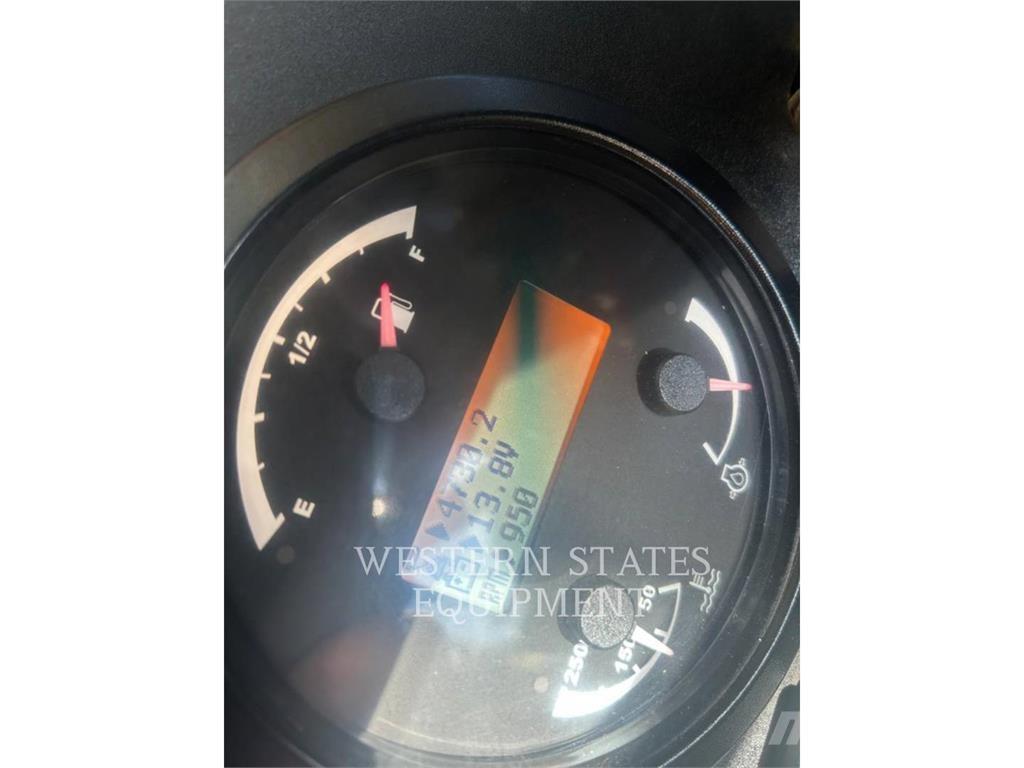 CAT TL943C Teleskopski viljuškari