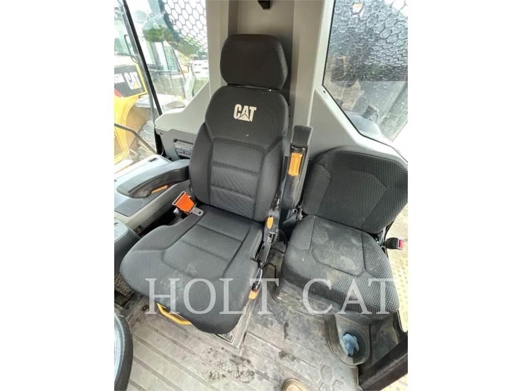 CAT W00 730 Kamioni cisterne