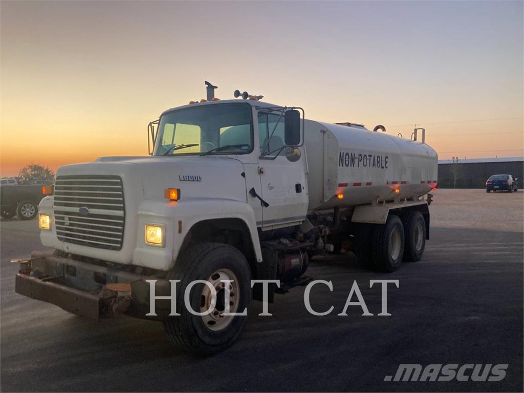 Ford L8000 Kamioni cisterne