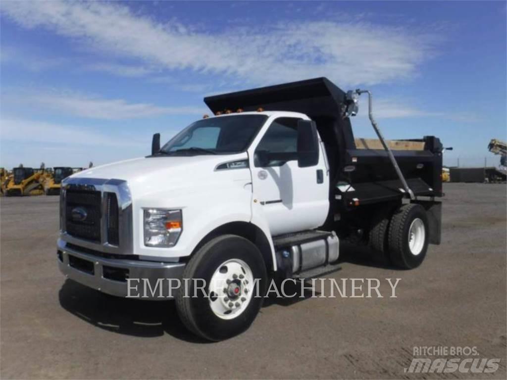 Ford / New Holland F750 Kamioni cisterne