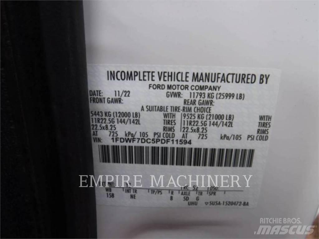 Ford / New Holland F750 Kamioni cisterne