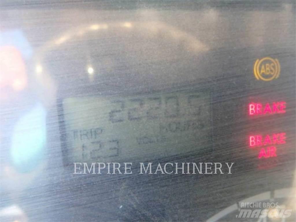 Freightliner 2K WT Kamioni cisterne