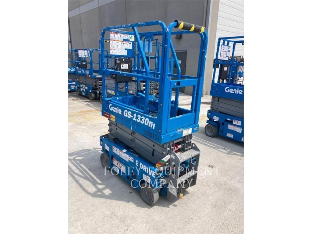 Genie GS1330 Makazaste platforme