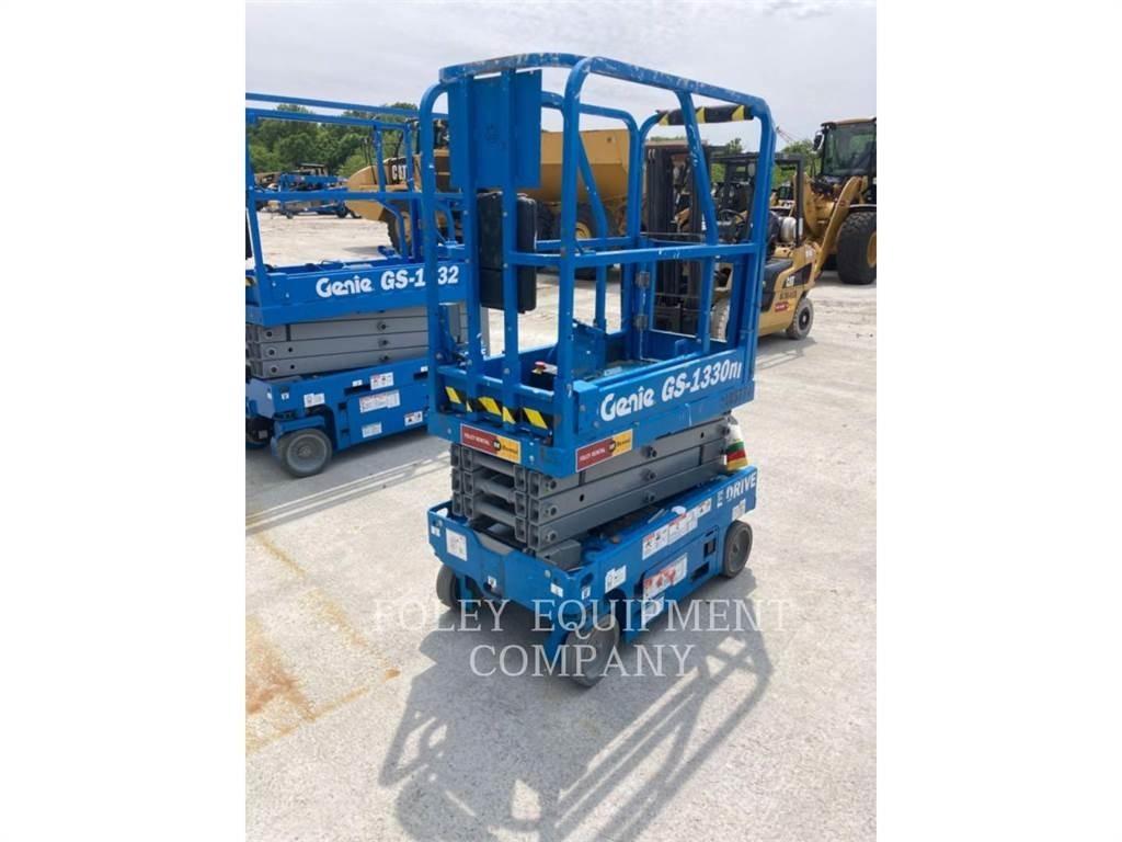 Genie GS1330 Makazaste platforme