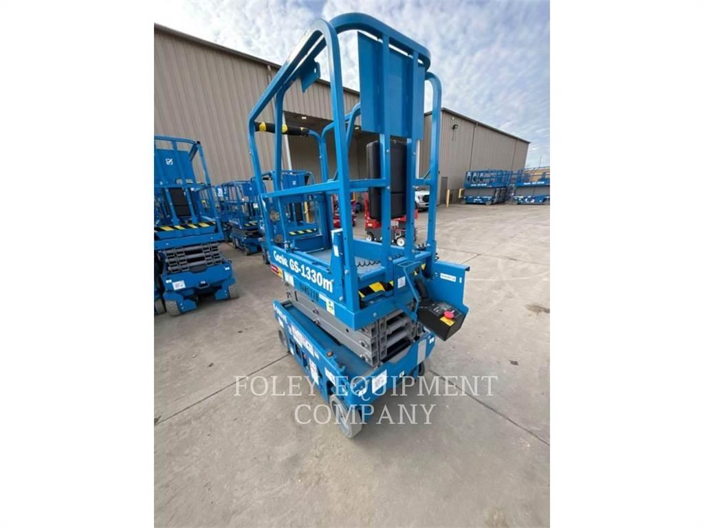 Genie GS1330 Makazaste platforme