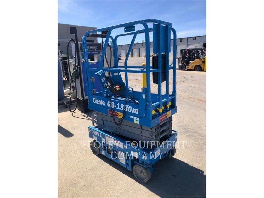 Genie GS1330 Makazaste platforme