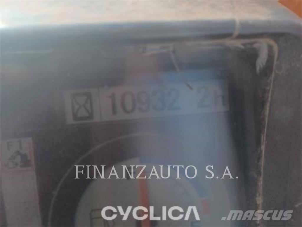 Hitachi ZX210 Bageri guseničari