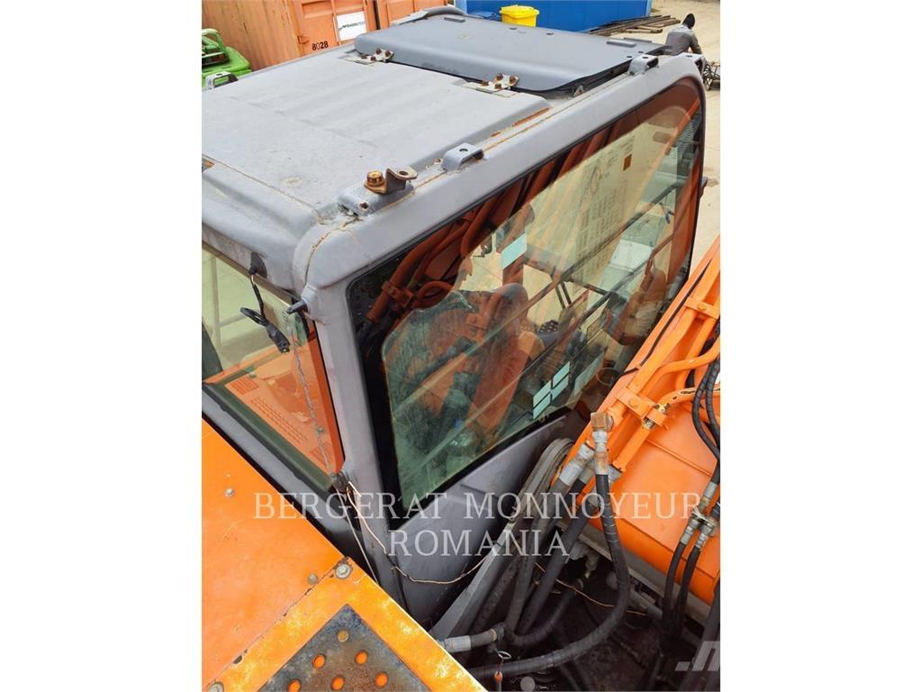 Hitachi ZX2400N-3 Bageri guseničari