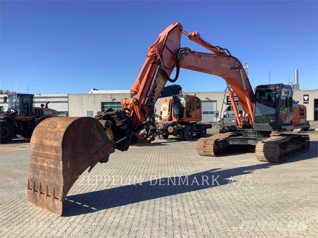 Hitachi ZX250 Bageri guseničari