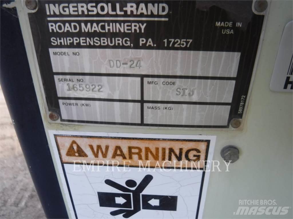 Ingersoll Rand DD-24 Valjci sa duplim bubnjem
