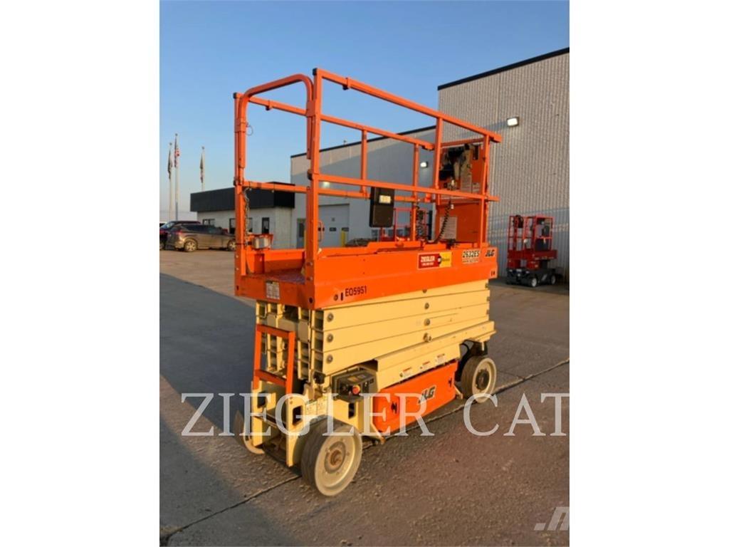JLG 2632ES Makazaste platforme