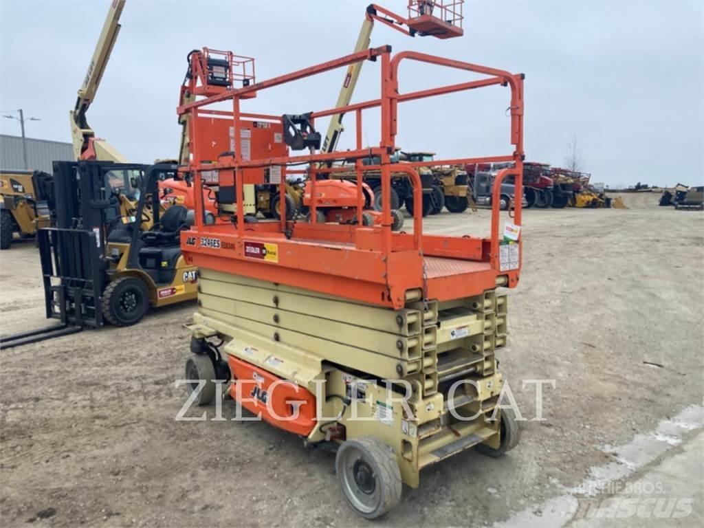JLG 3246ES Makazaste platforme