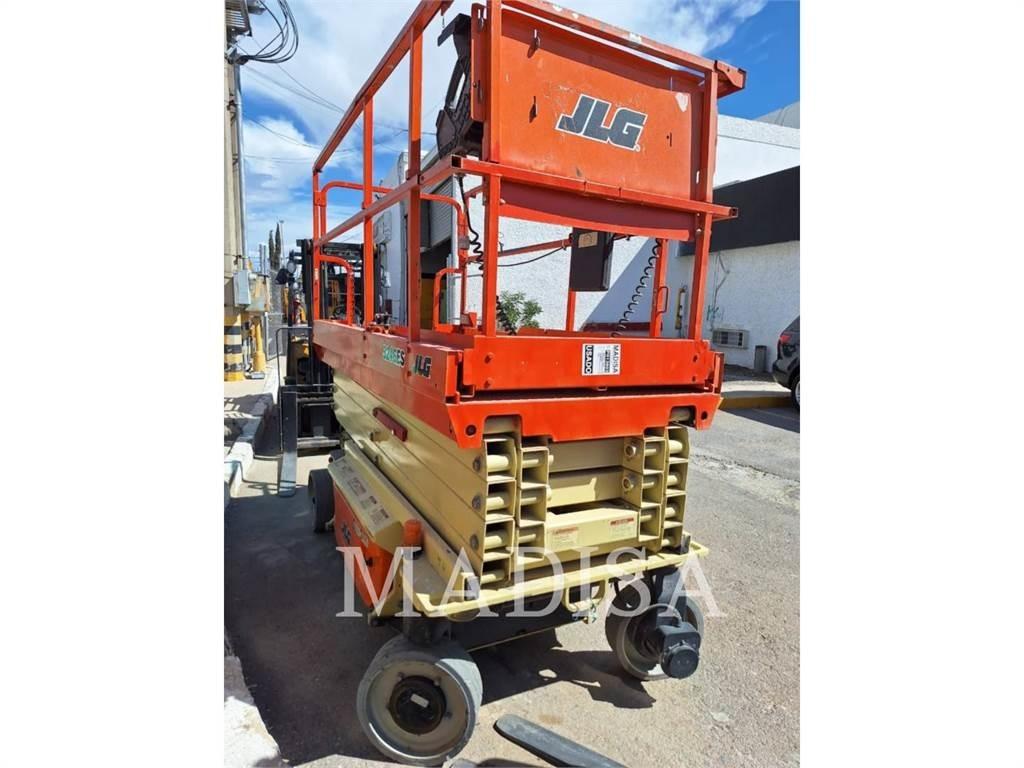 JLG 3246ES Makazaste platforme