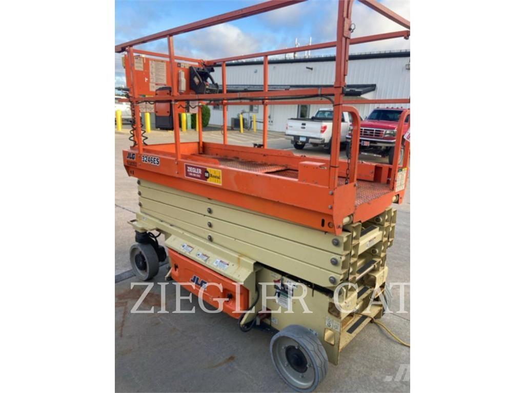JLG 3246ES Makazaste platforme