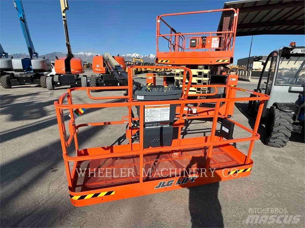 JLG 660SJ Zglobne podizne platforme