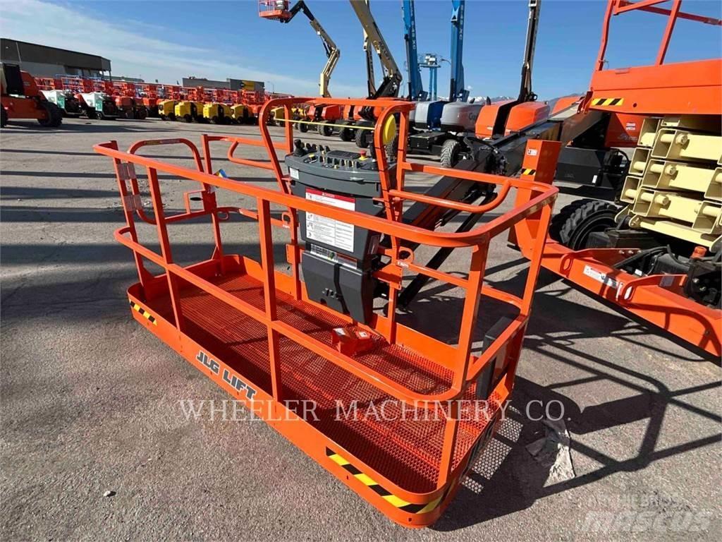JLG 660SJ Zglobne podizne platforme