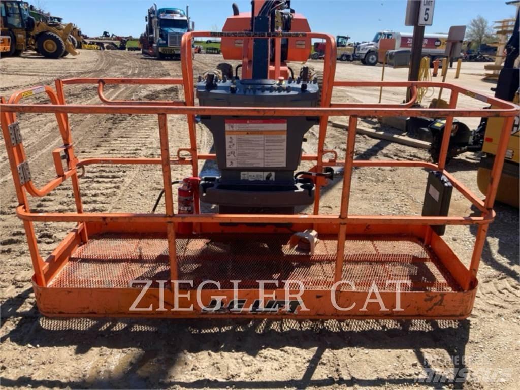 JLG 660SJ Zglobne podizne platforme