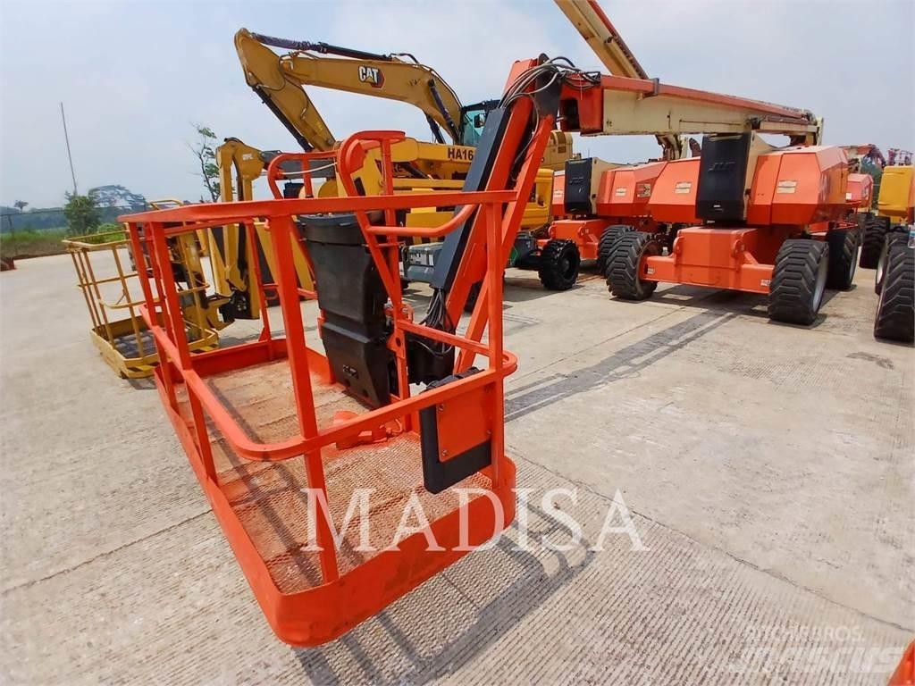 JLG 800AJ Zglobne podizne platforme